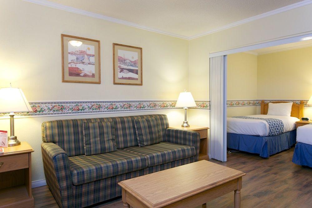 Econolodge - Kelowna Luaran gambar
