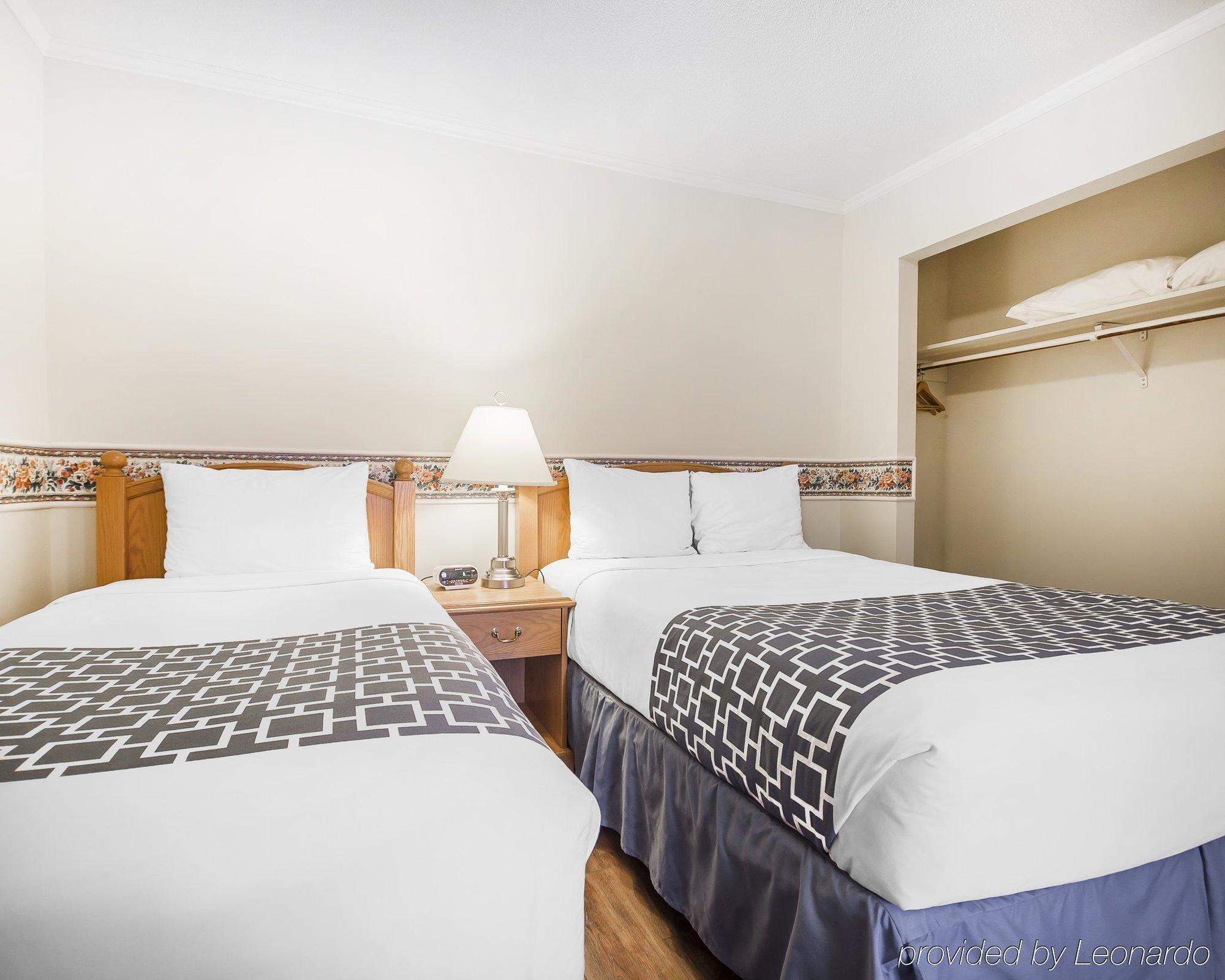 Econolodge - Kelowna Luaran gambar