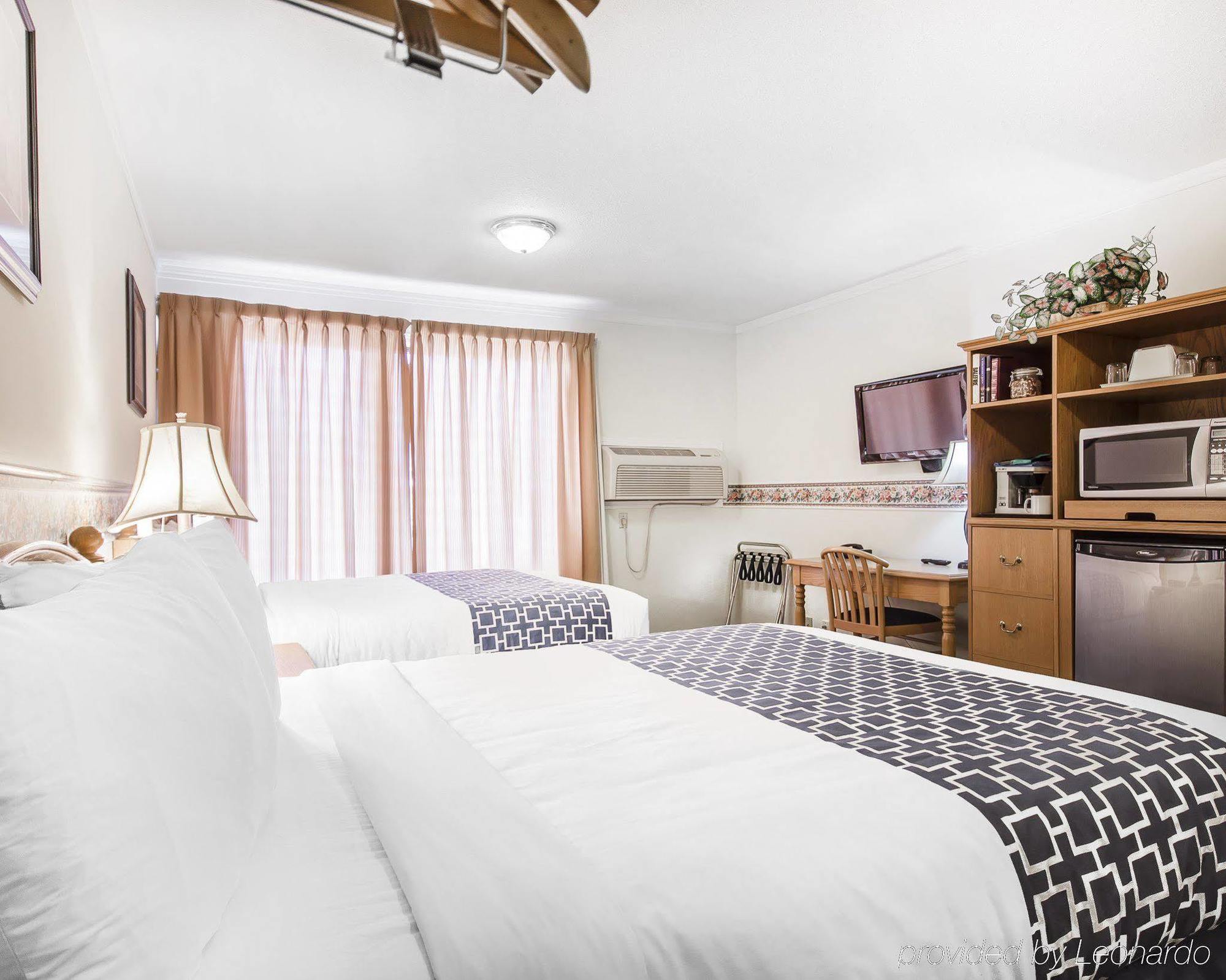 Econolodge - Kelowna Luaran gambar